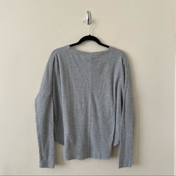 Uo-Out from Under Grey Waffle Button Down Long Sleeve Thermal (Xs) - Picture 2 of 9